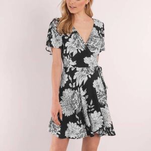 Tobi Home Grown Floral Print Wrap Dress, S